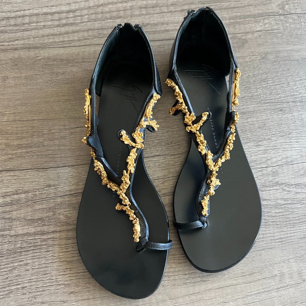 Rare Giuseppe Zanotti Gold Coral Sandals